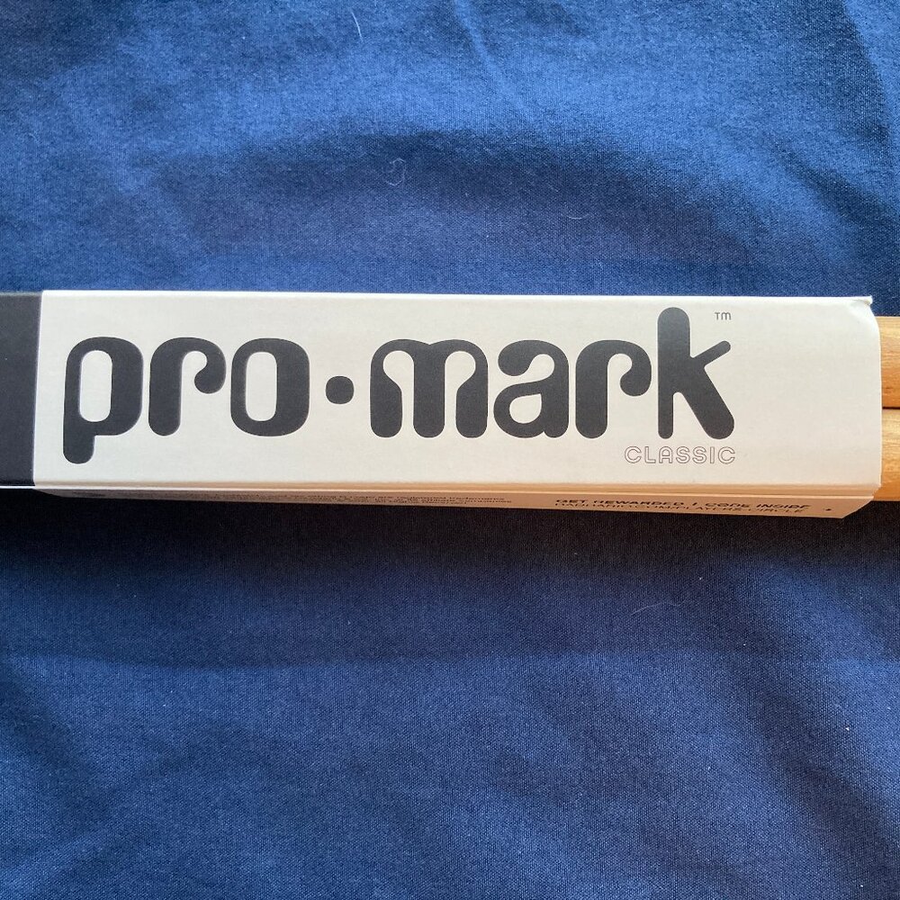 ProMark Classic Forward 2B Drumstick Lacquered Hickory Wood Tip TX2BW